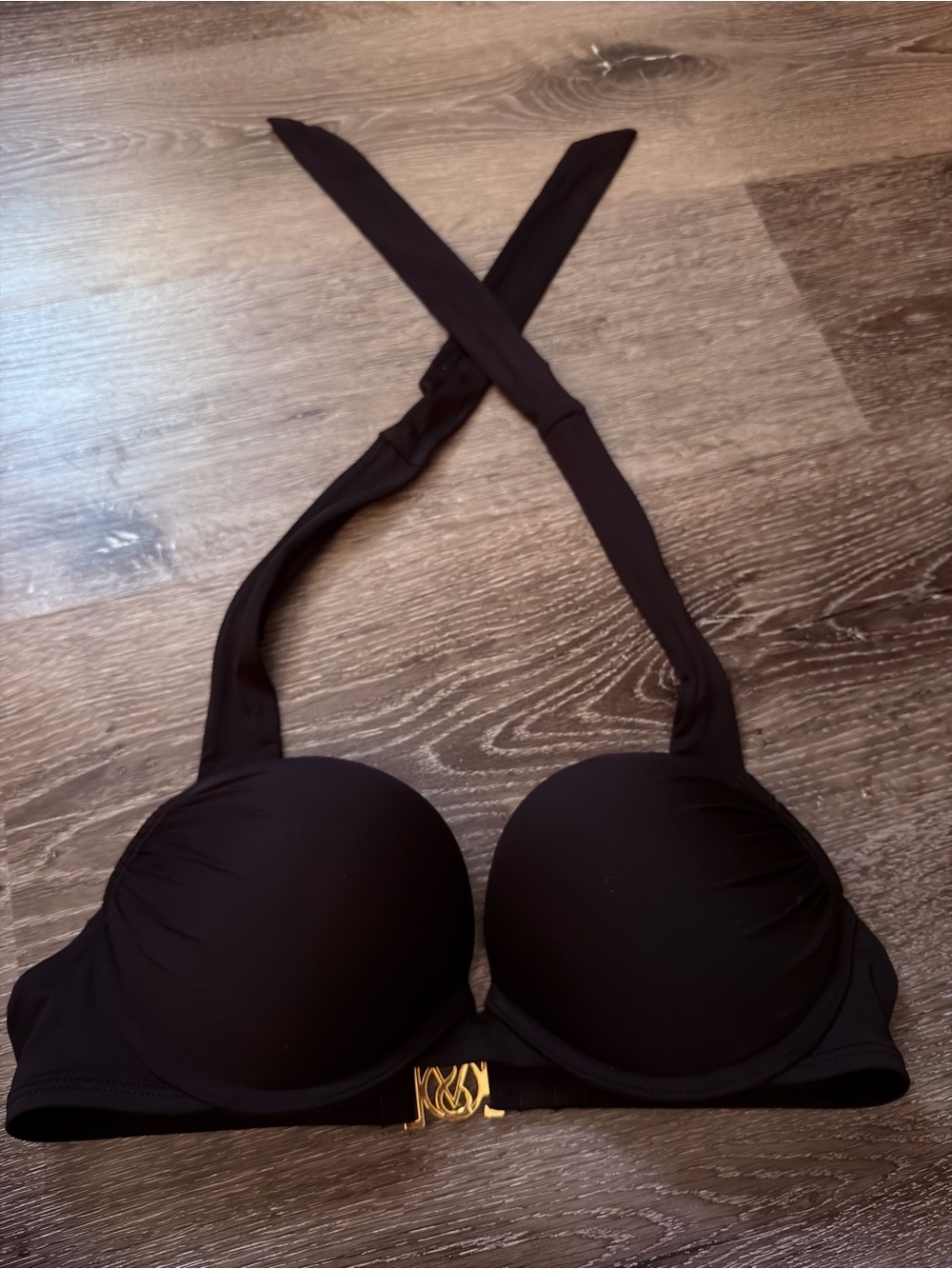 Victoria’s Secret bombshell bikini top